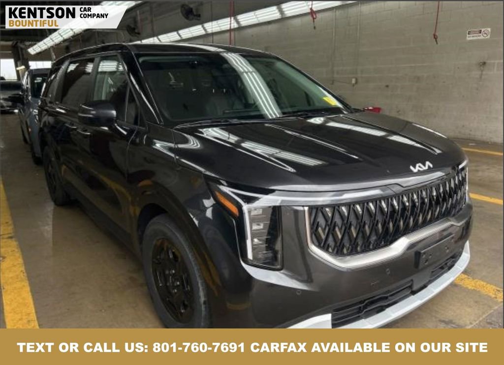 Used 2025 Kia Carnival LXS image 2