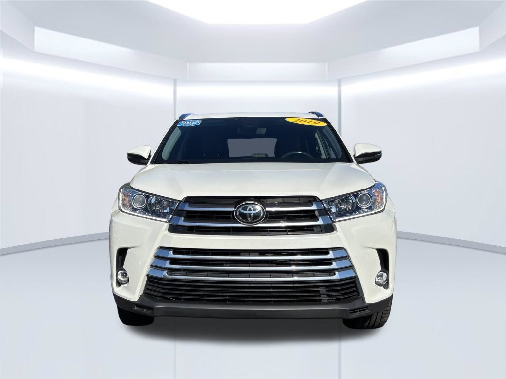 Used 2019 Toyota Highlander Limited FWD image 9