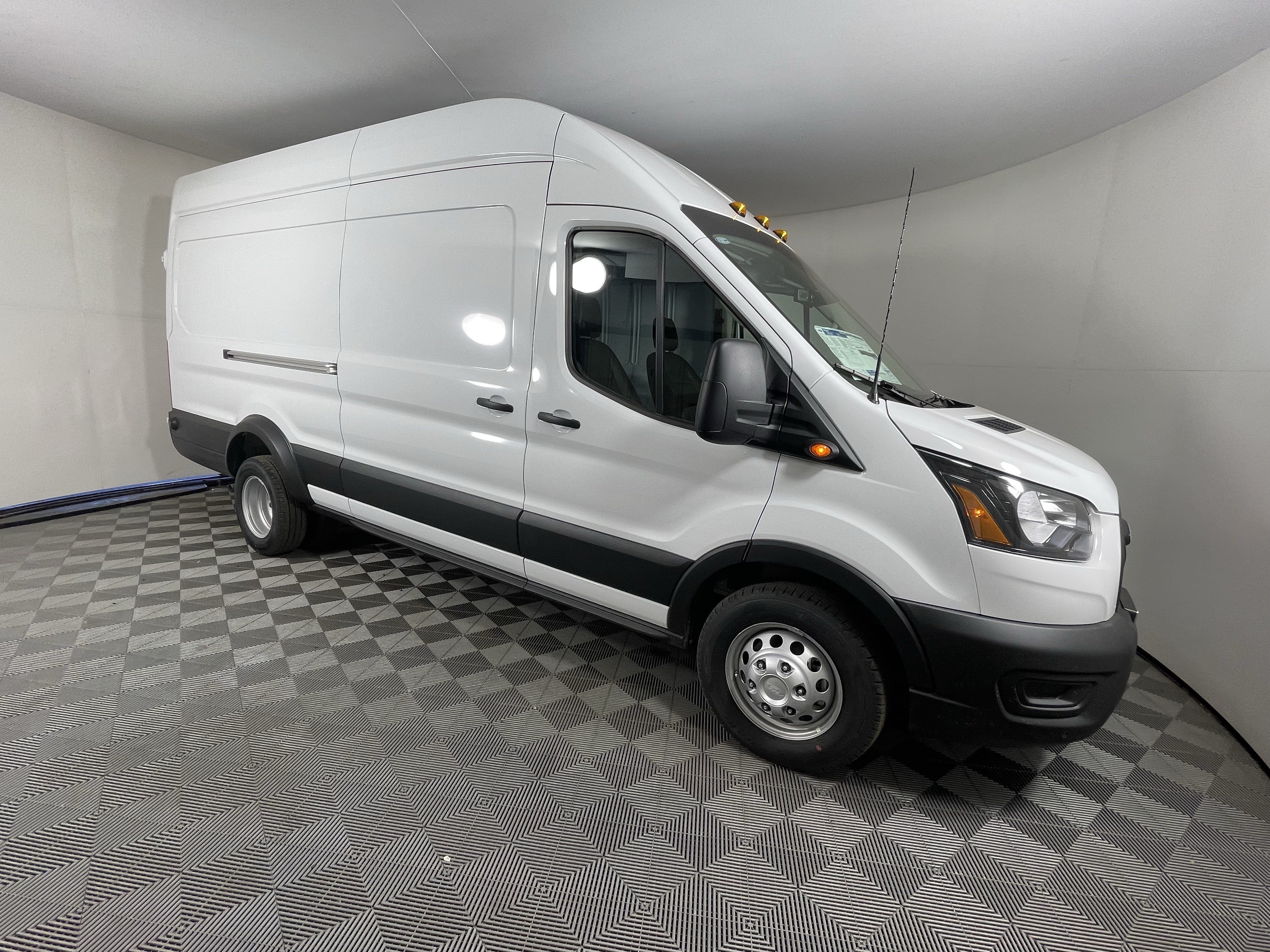 New 2026 Ford Transit 350 148 High Roof Extended DRW AWD/4WD image 8