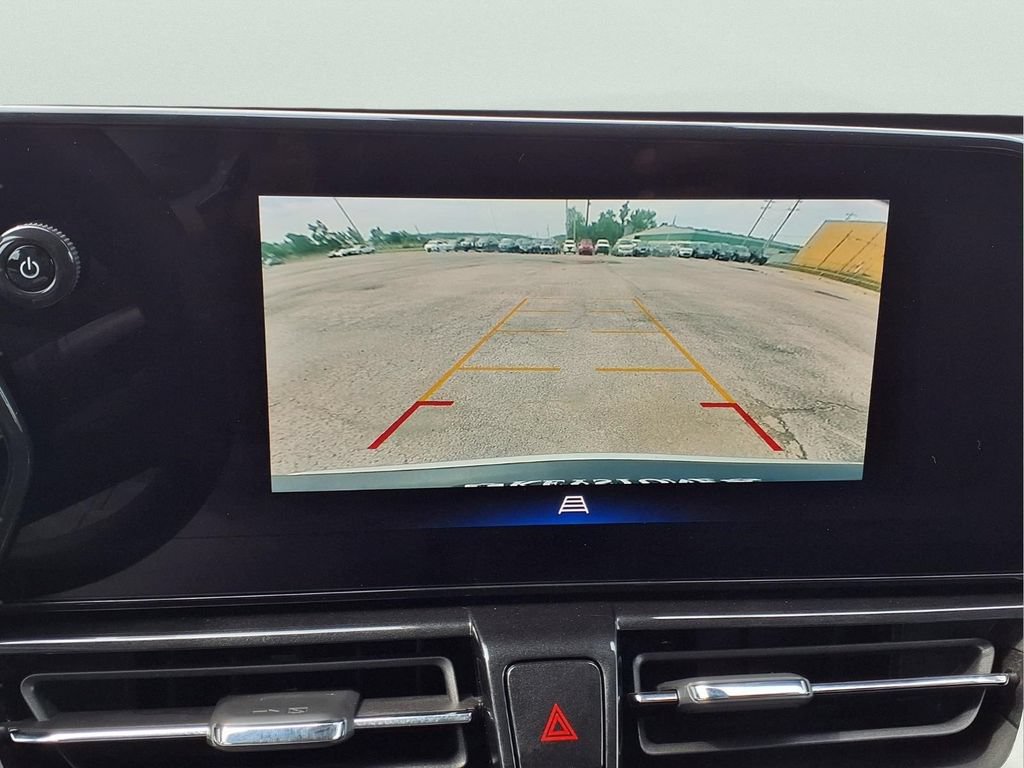 Used 2025 Chevrolet TrailBlazer LT FWD image 11