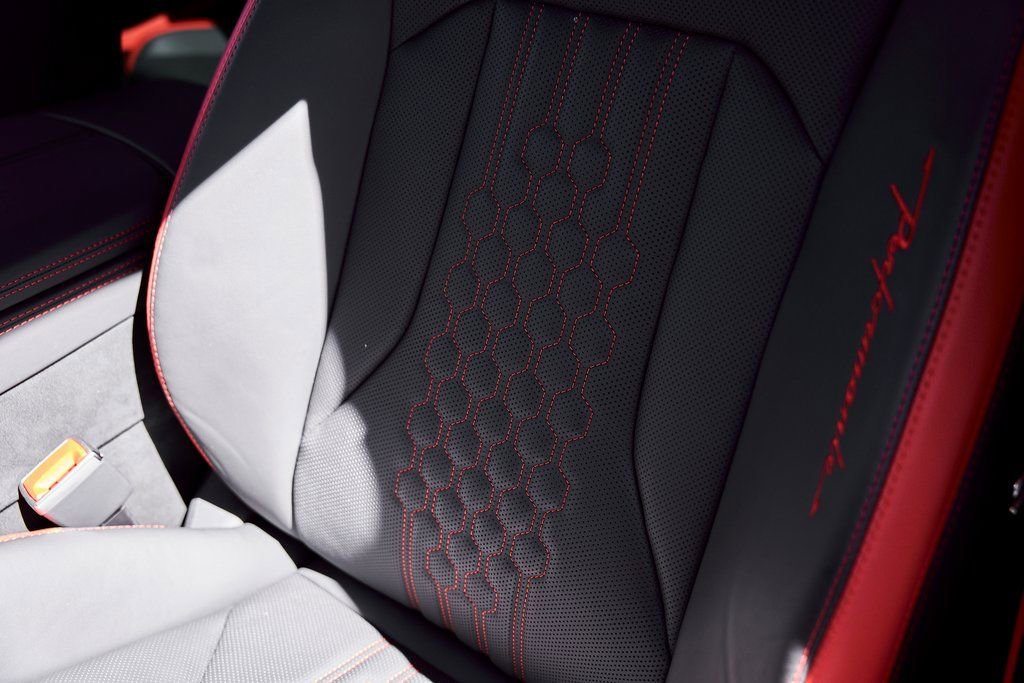 Used 2024 Lamborghini Urus Performante AWD/4WD image 61