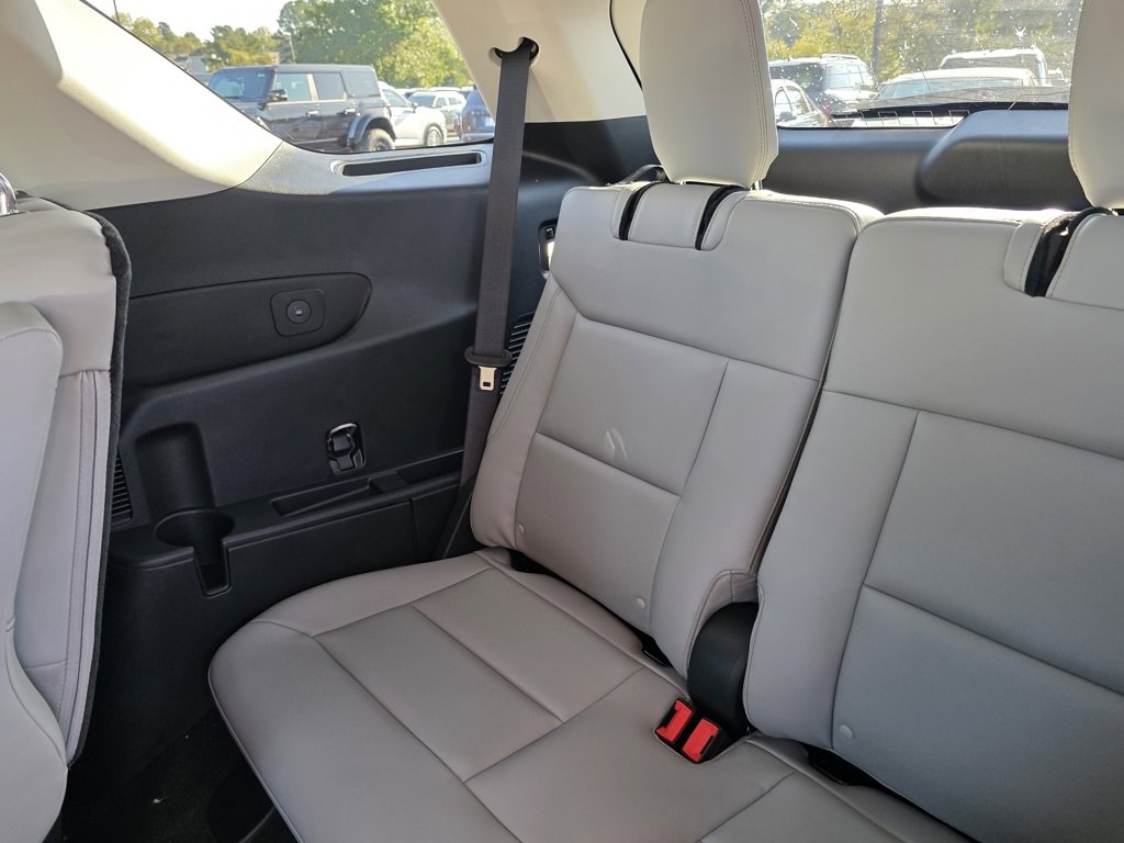 New 2025 Ford Explorer Active w/ Active Comfort Package image 18
