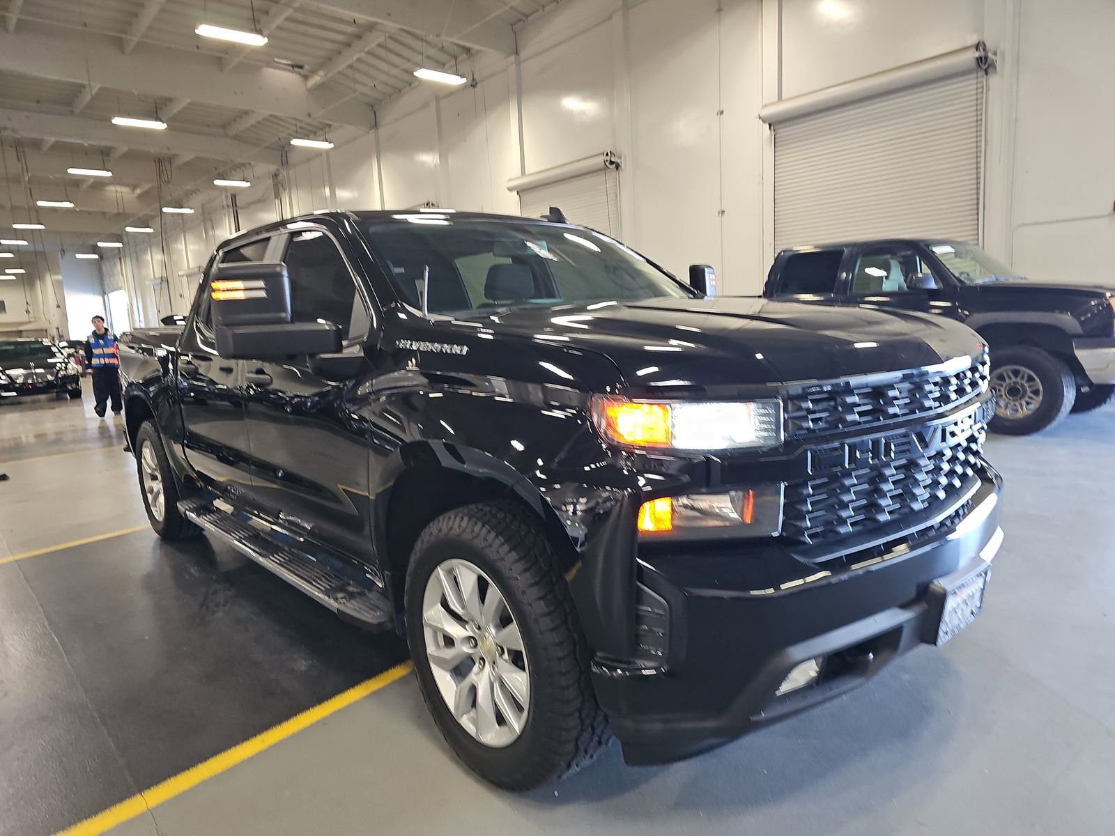 Used 2019 Chevrolet Silverado 1500 Custom w/ Custom Max Trailering Package image 3
