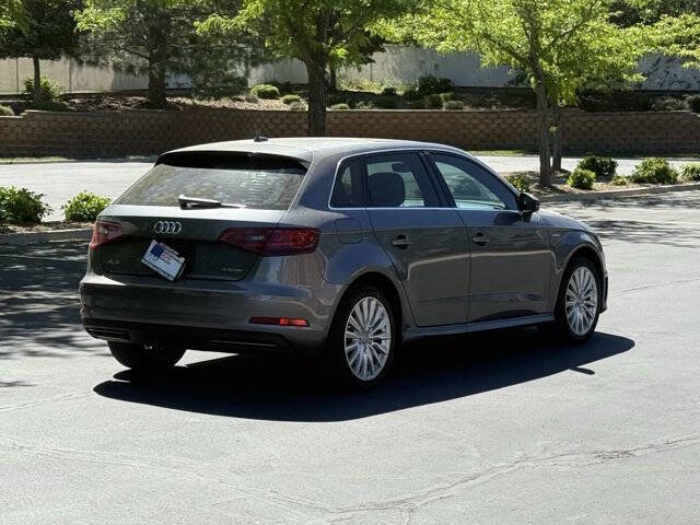 Used 2016 Audi A3 e-tron Premium Plus w/ Premium Plus Package FWD image 4
