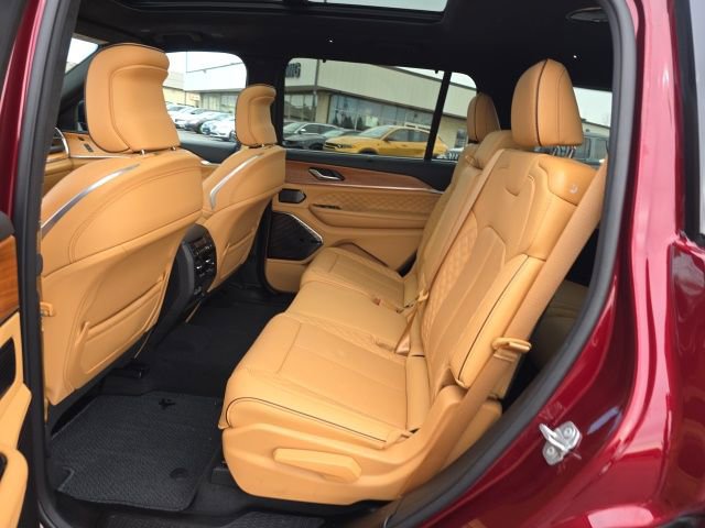 Used 2024 Jeep Grand Cherokee L Summit image 45