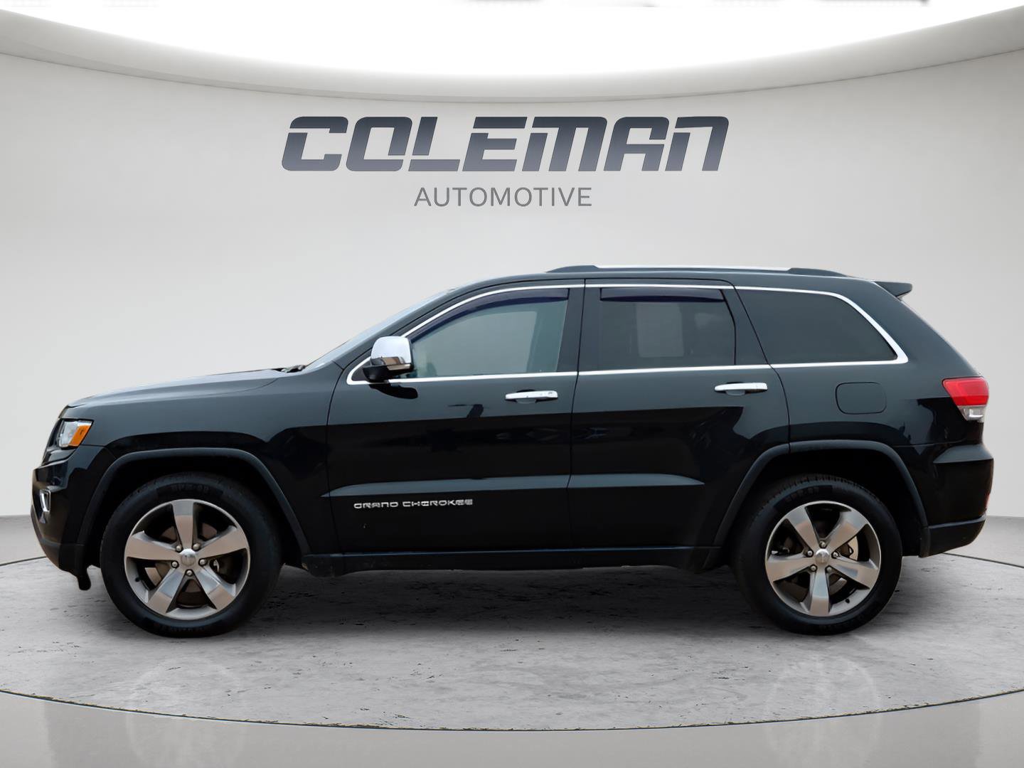 Used 2015 Jeep Grand Cherokee Limited w/ Luxury Group II image 2