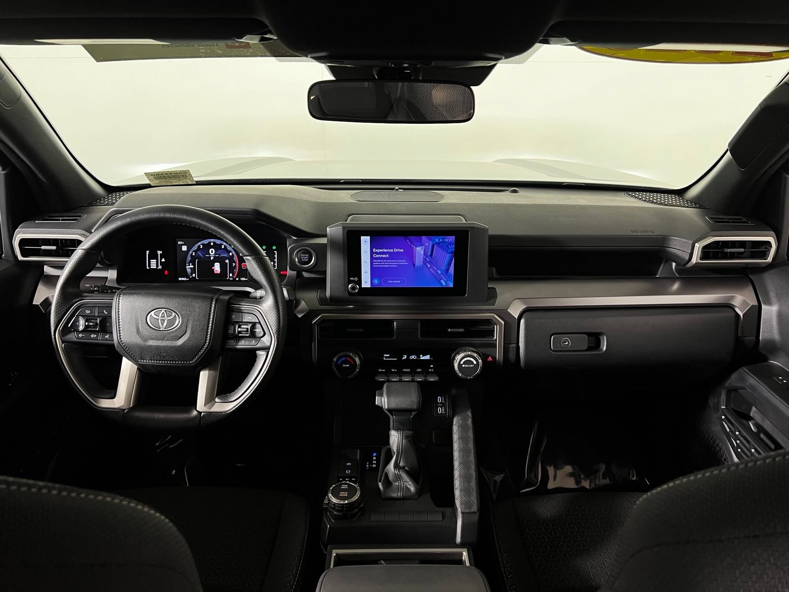 Certified 2025 Toyota 4Runner SR5 AWD/4WD image 22