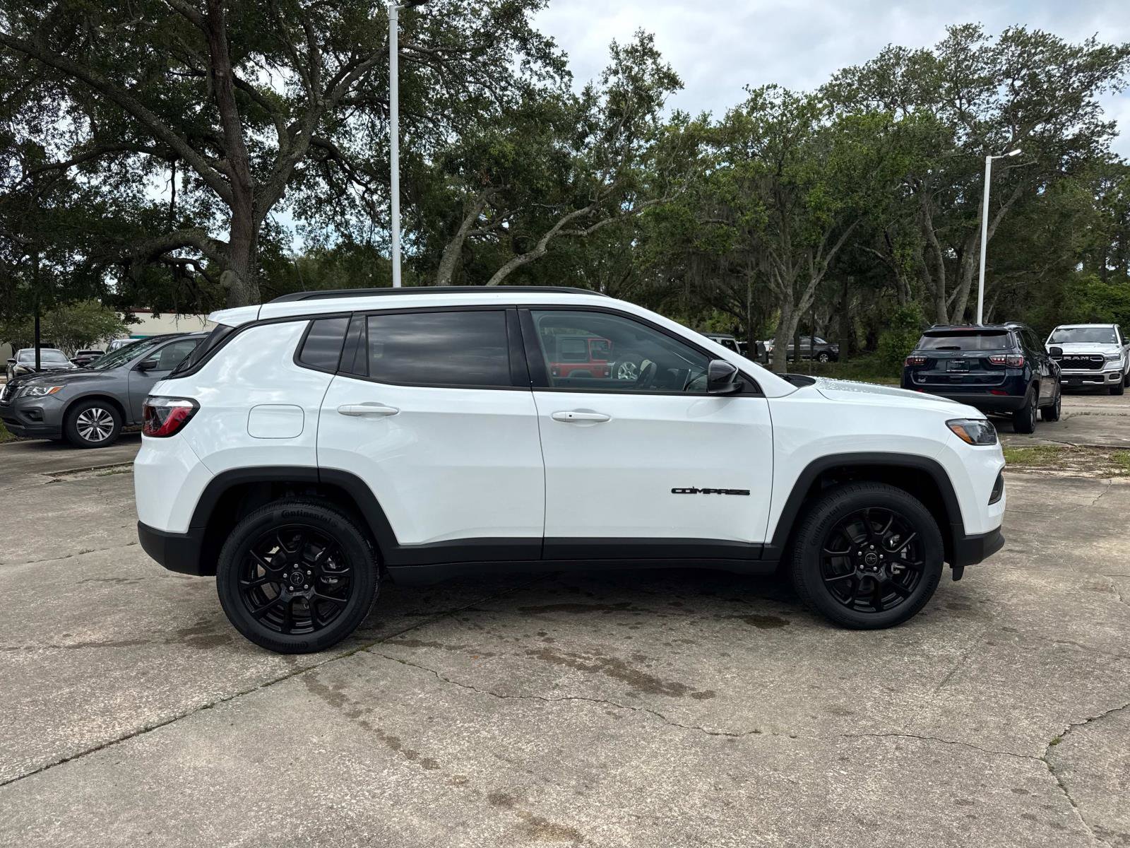 New 2026 Jeep Compass Latitude AWD/4WD image 2