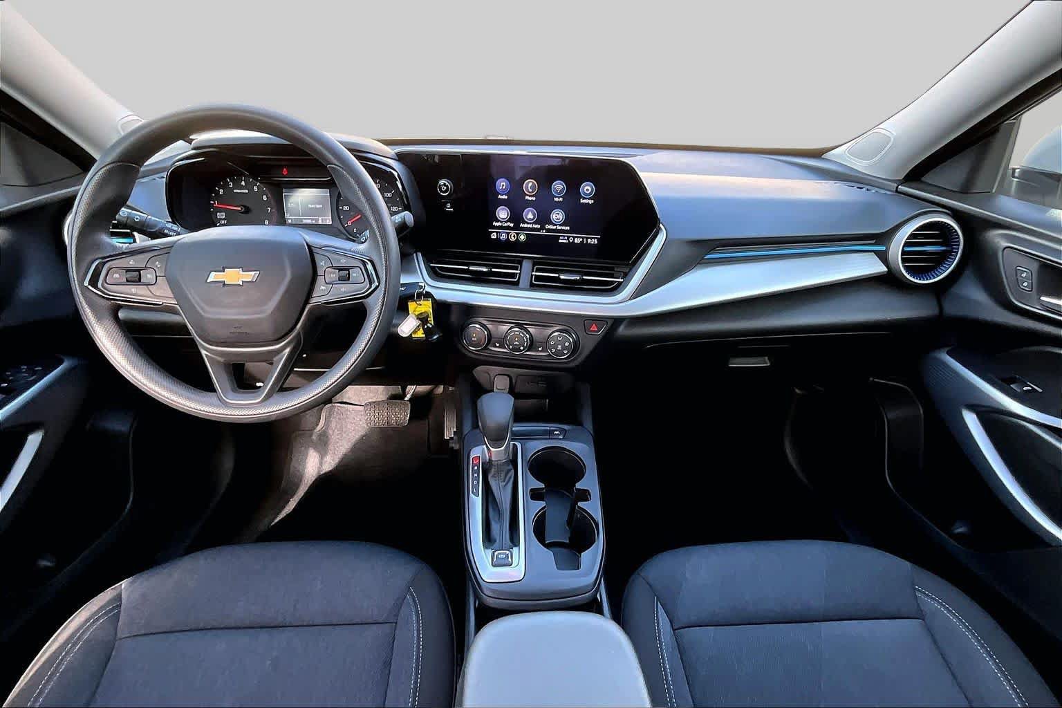 Used 2024 Chevrolet Trax LS w/ LS Convenience Package FWD image 19