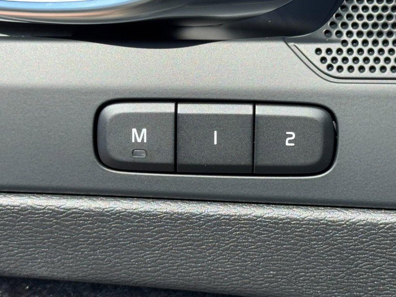 New 2026 Volvo XC40 B5 Core w/ Climate Package image 10