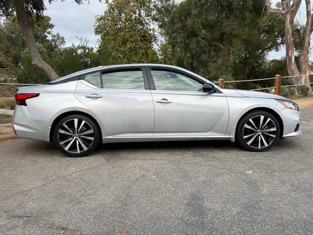 Used 2022 Nissan Altima 2.5 SR image 3