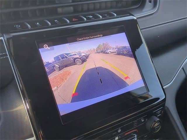 Used 2024 Jeep Grand Cherokee L Laredo w/ Luxury Tech Group I image 12