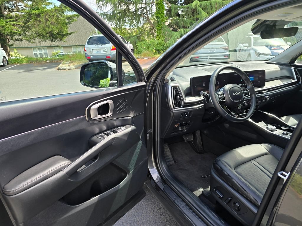 Used 2025 Kia Sorento EX w/ EX Panoramic Sunroof Package AWD/4WD image 7