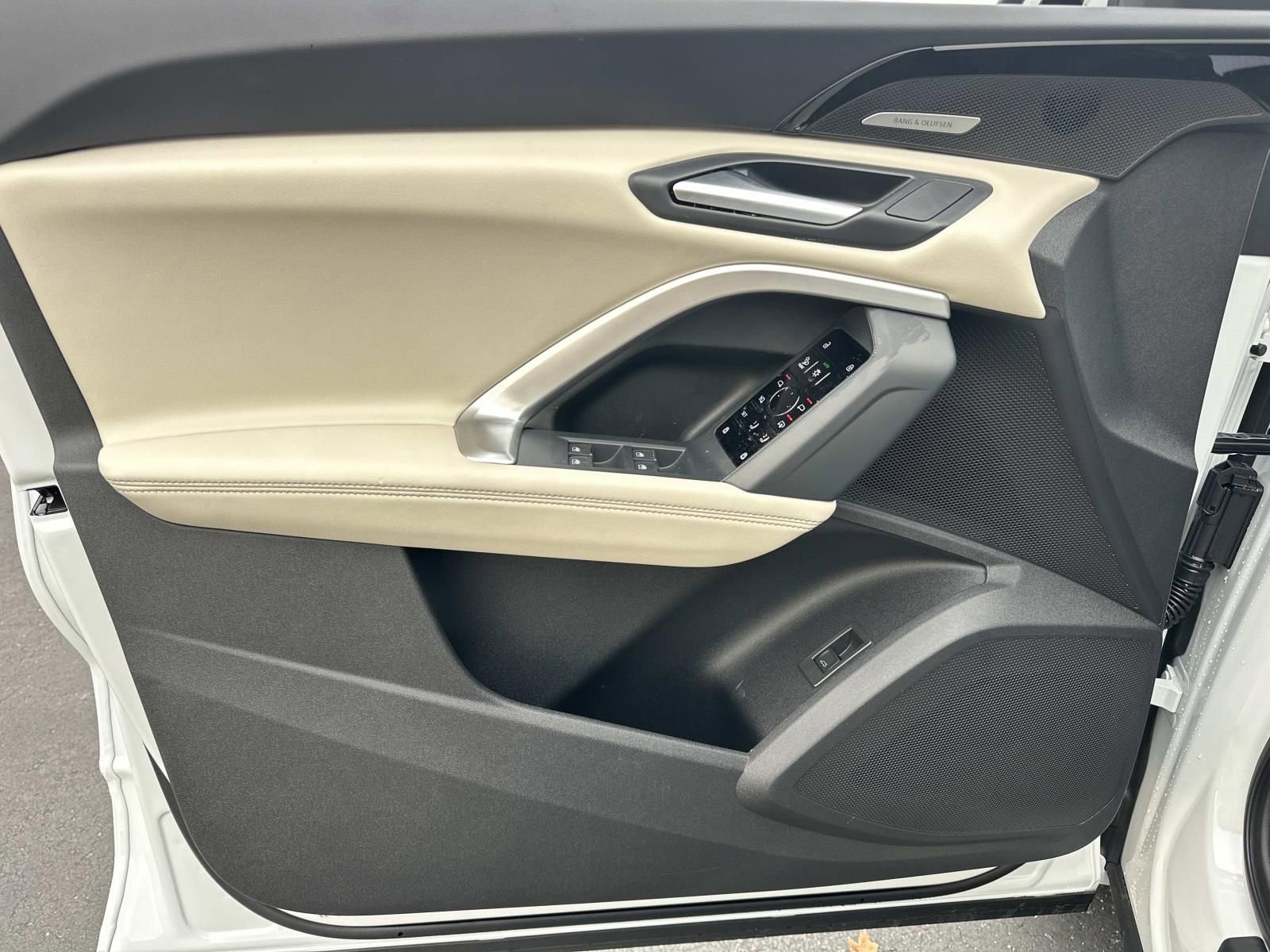 New 2025 Audi Q5 Prestige image 11