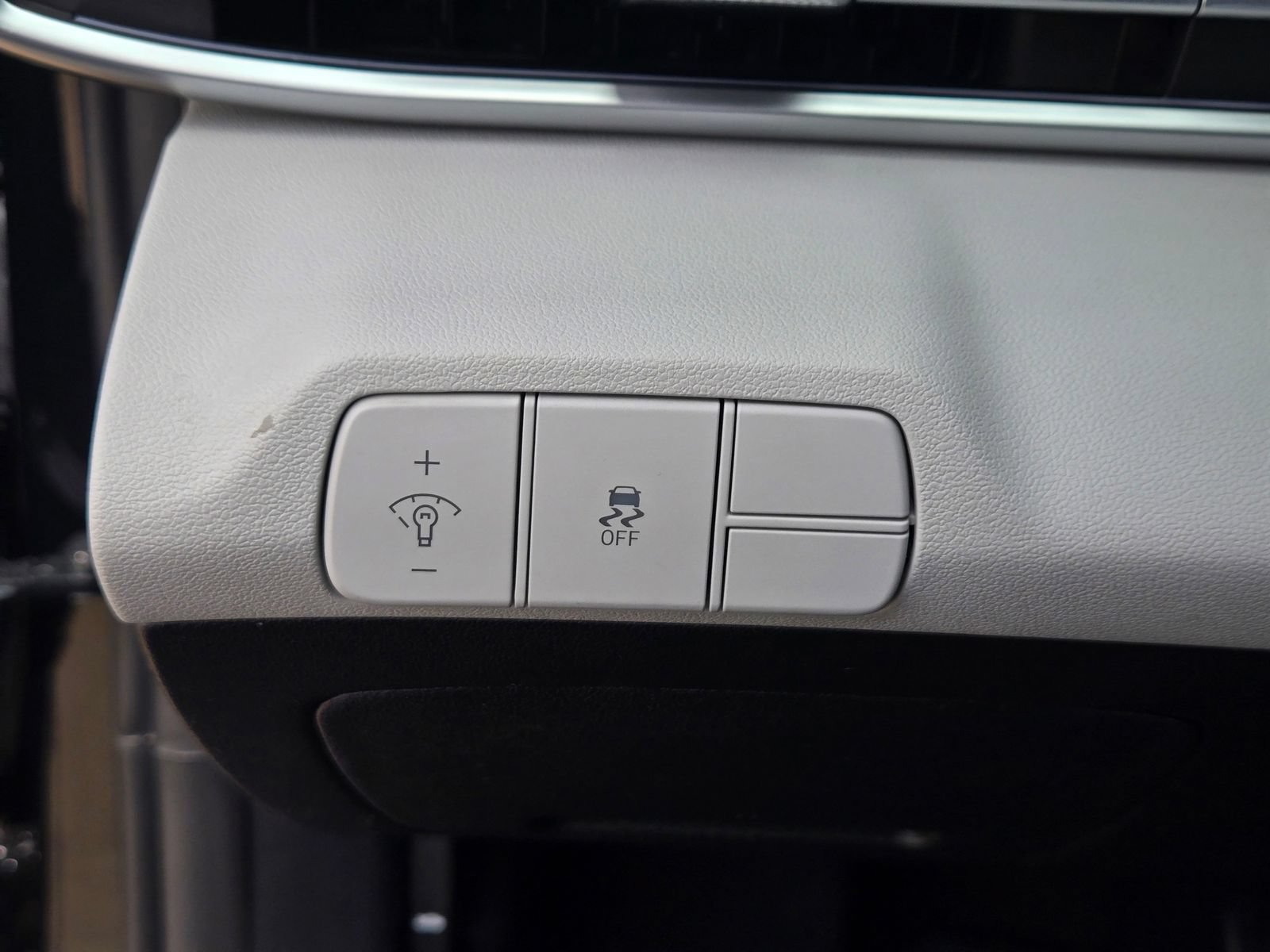 New 2026 Hyundai Elantra Limited FWD image 16