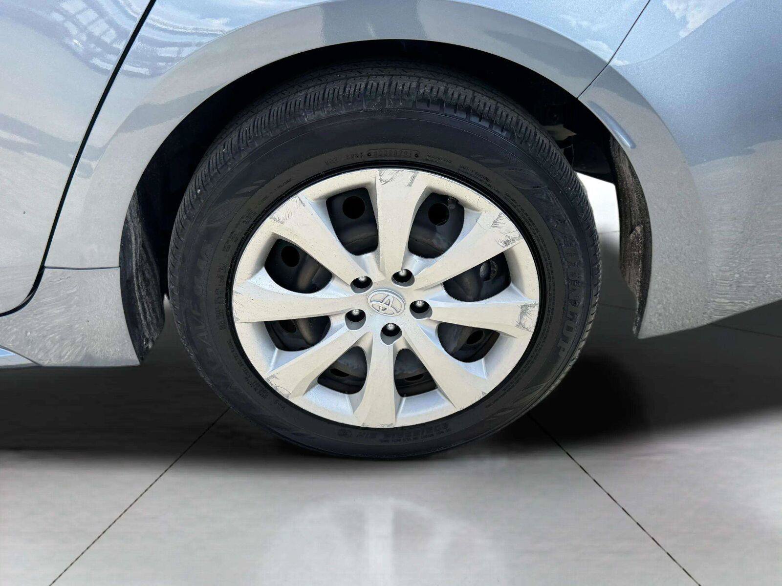 Used 2021 Toyota Corolla LE FWD image 49