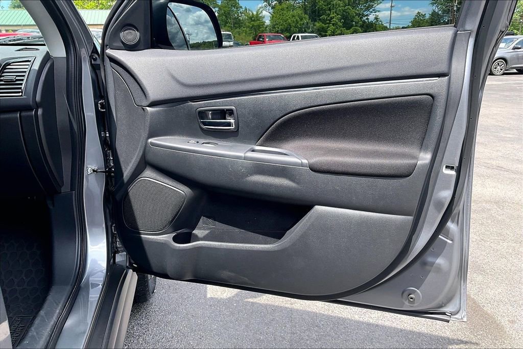 Used 2024 Mitsubishi Outlander Sport LE AWD/4WD image 23