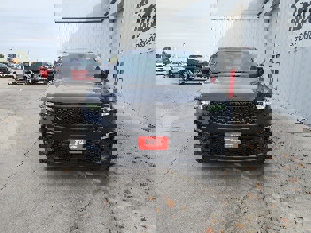 New 2025 Jeep Grand Cherokee Limited w/ Black Appearance Package image 8