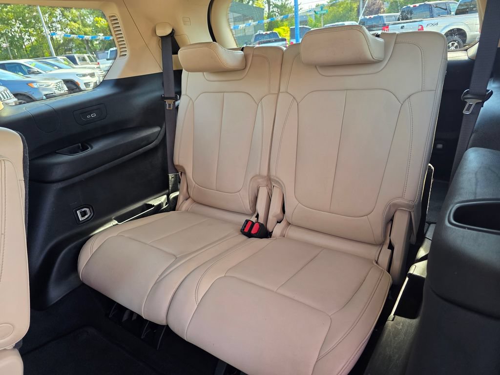 Used 2021 Jeep Grand Cherokee L Limited AWD/4WD image 7