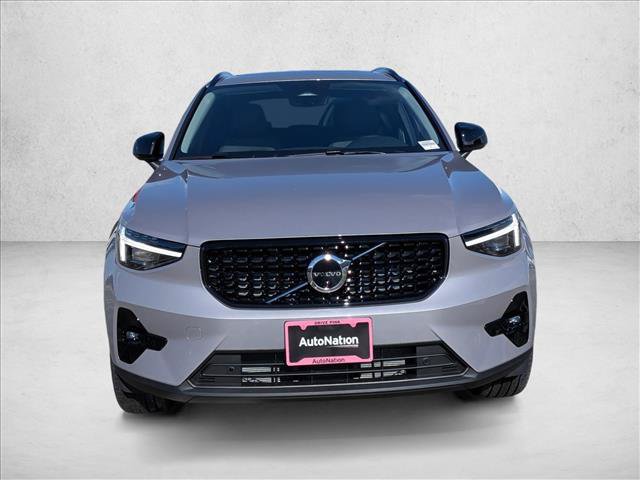 Used 2026 Volvo XC40 B5 Ultra w/ Climate Package AWD/4WD image 2