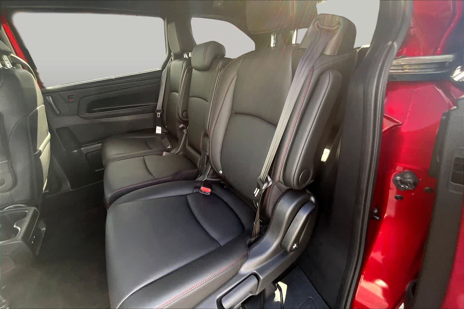 Certified 2026 Honda Odyssey Sport-L image 18
