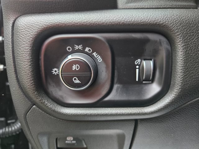 Used 2025 RAM 1500 Tradesman w/ Night Edition AWD/4WD image 17
