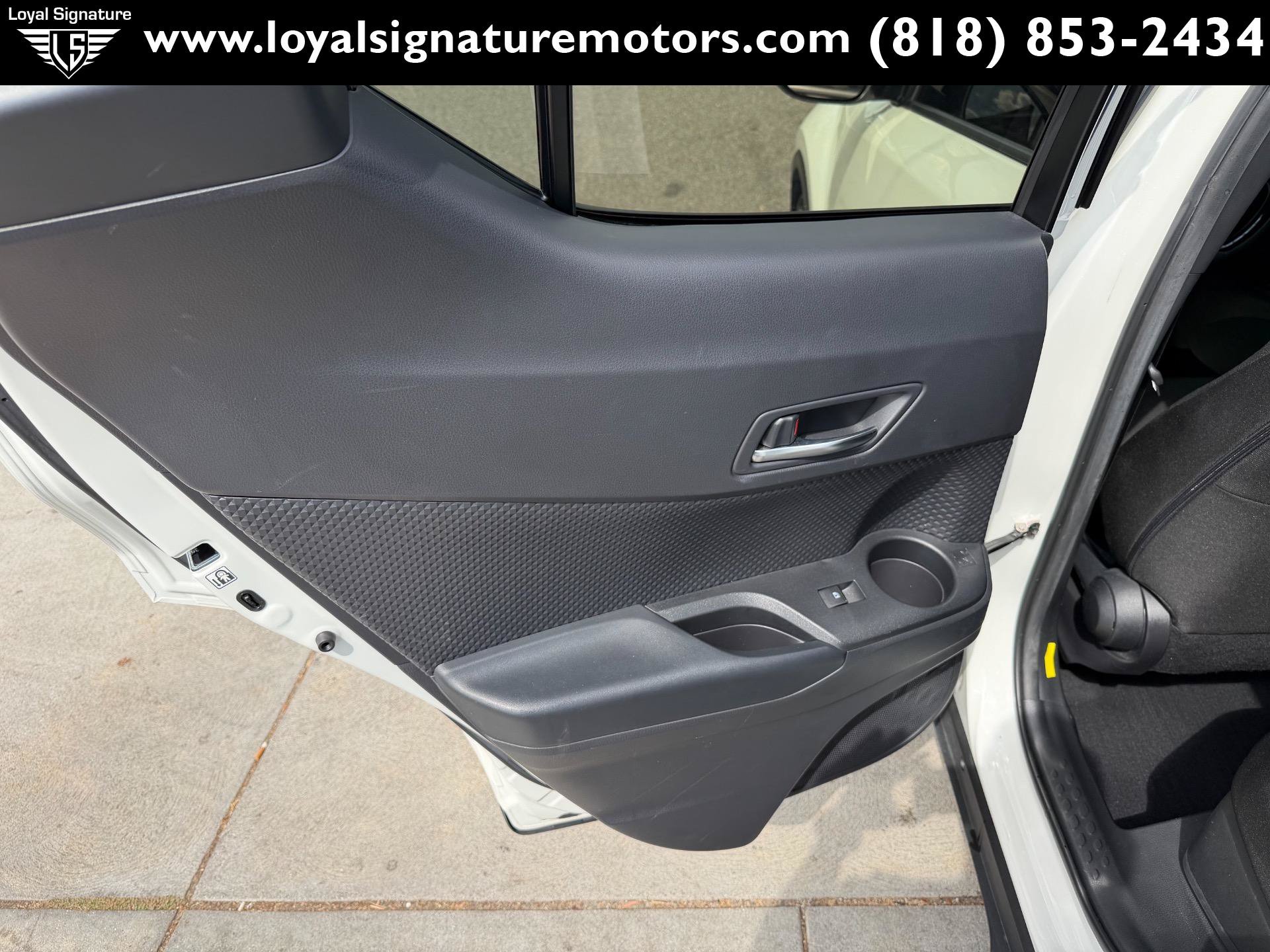 Used 2019 Toyota C-HR XLE FWD image 15