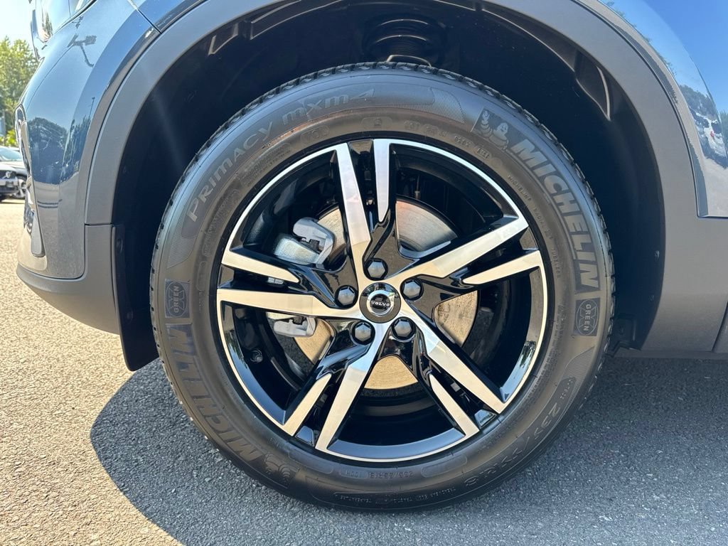 New 2026 Volvo XC40 B5 Core w/ Climate Package AWD/4WD image 28