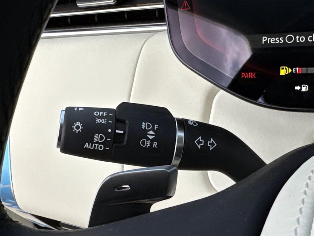 New 2026 Land Rover Range Rover SE image 29