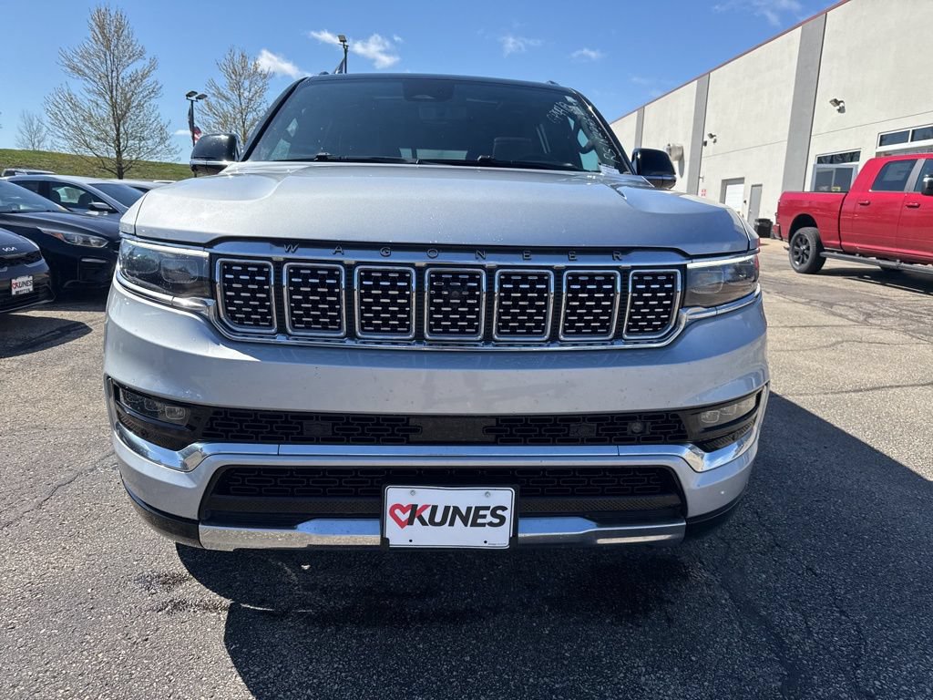 Used 2024 Jeep Grand Wagoneer L Series III AWD/4WD image 8