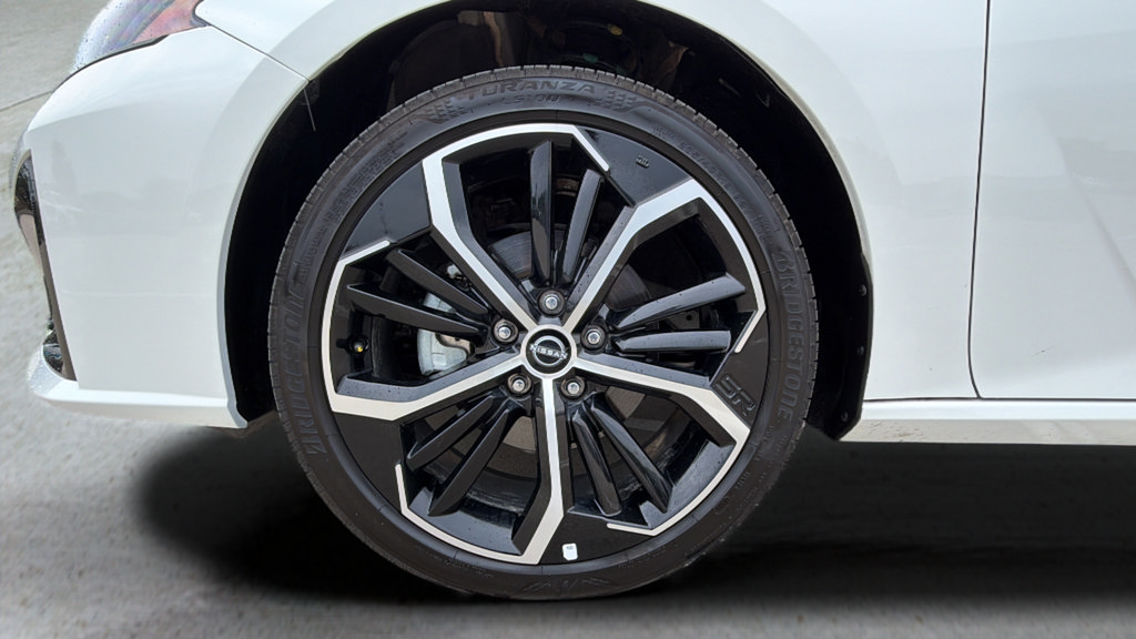 Certified 2026 Nissan Altima 2.5 SR FWD image 25