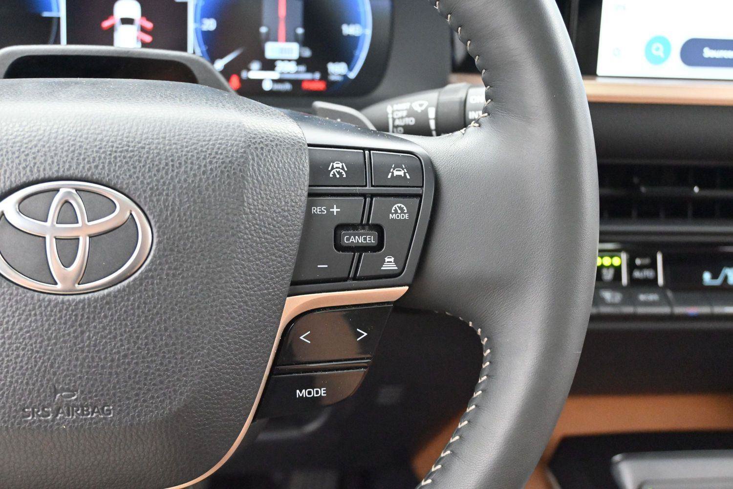 Used 2025 Toyota Crown Signia AWD/4WD image 16