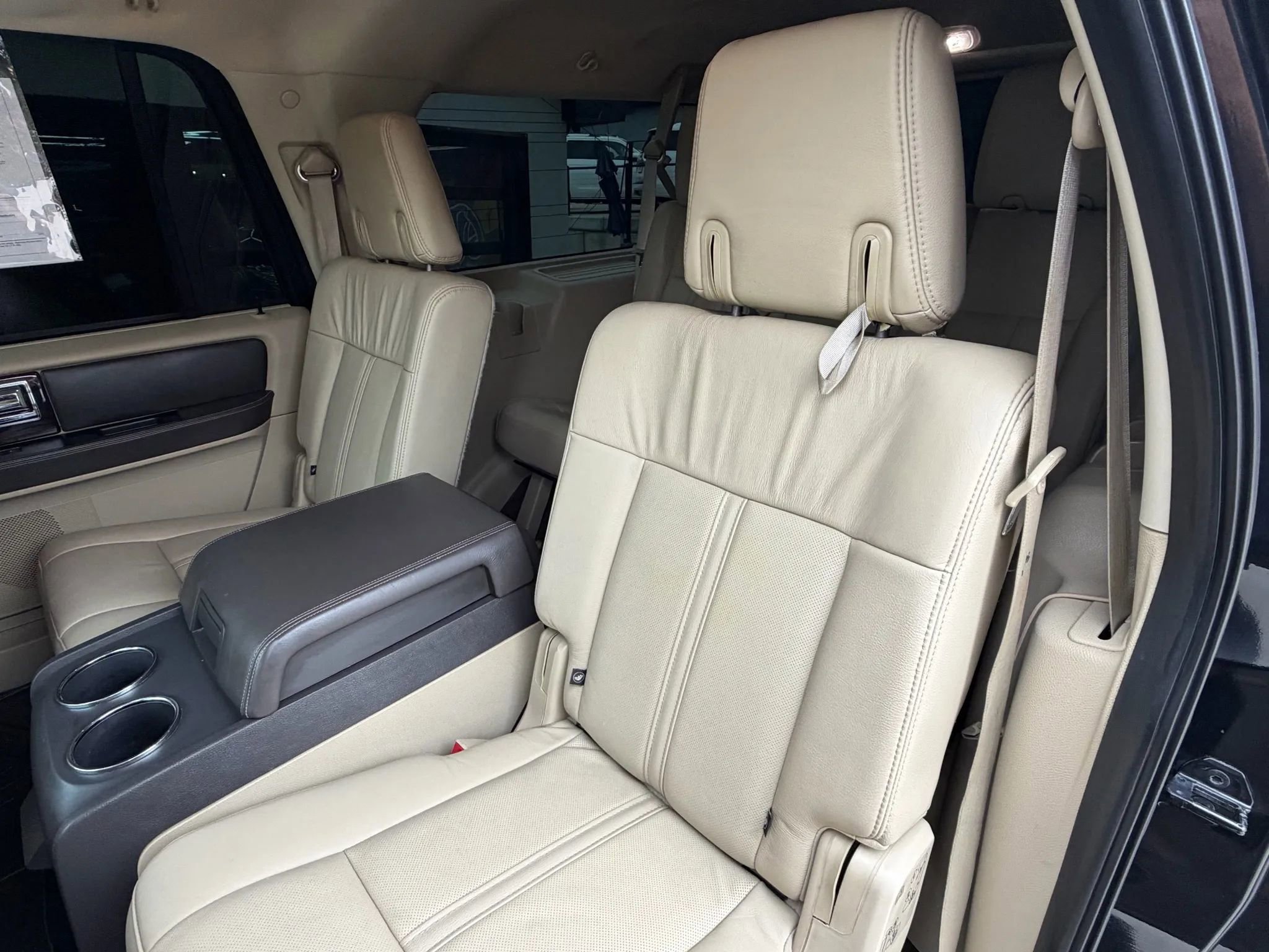 Used 2015 Lincoln Navigator L 4WD w/ Equipment Group 101A Reserve image 33