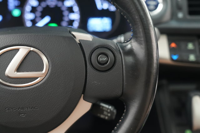 Used 2017 Lexus CT 200h w/ Seat Comfort Package FWD image 36