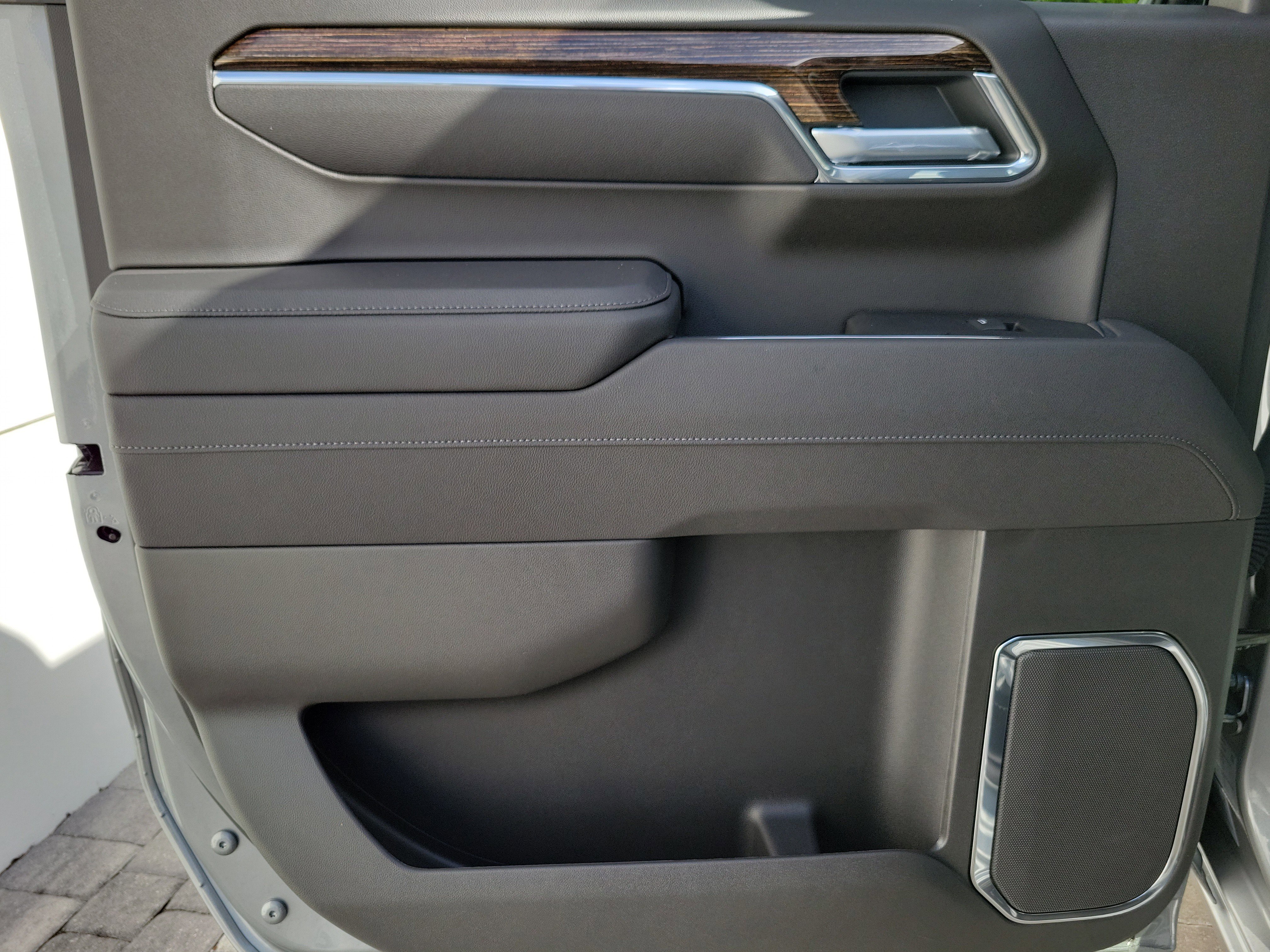 New 2026 GMC Sierra 1500 Elevation image 11