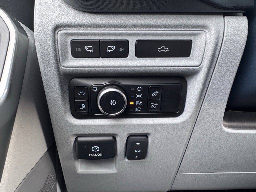 Used 2023 Ford F150 Limited image 26