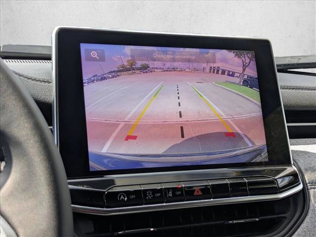 Used 2024 Jeep Compass Latitude image 13