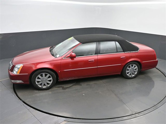 Used 2007 Cadillac DTS Luxury II image 36