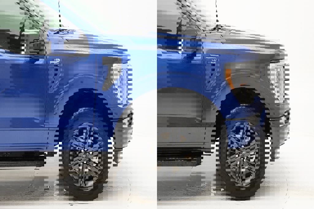 Used 2023 Ford F150 Lariat w/ Equipment Group 502A High image 3