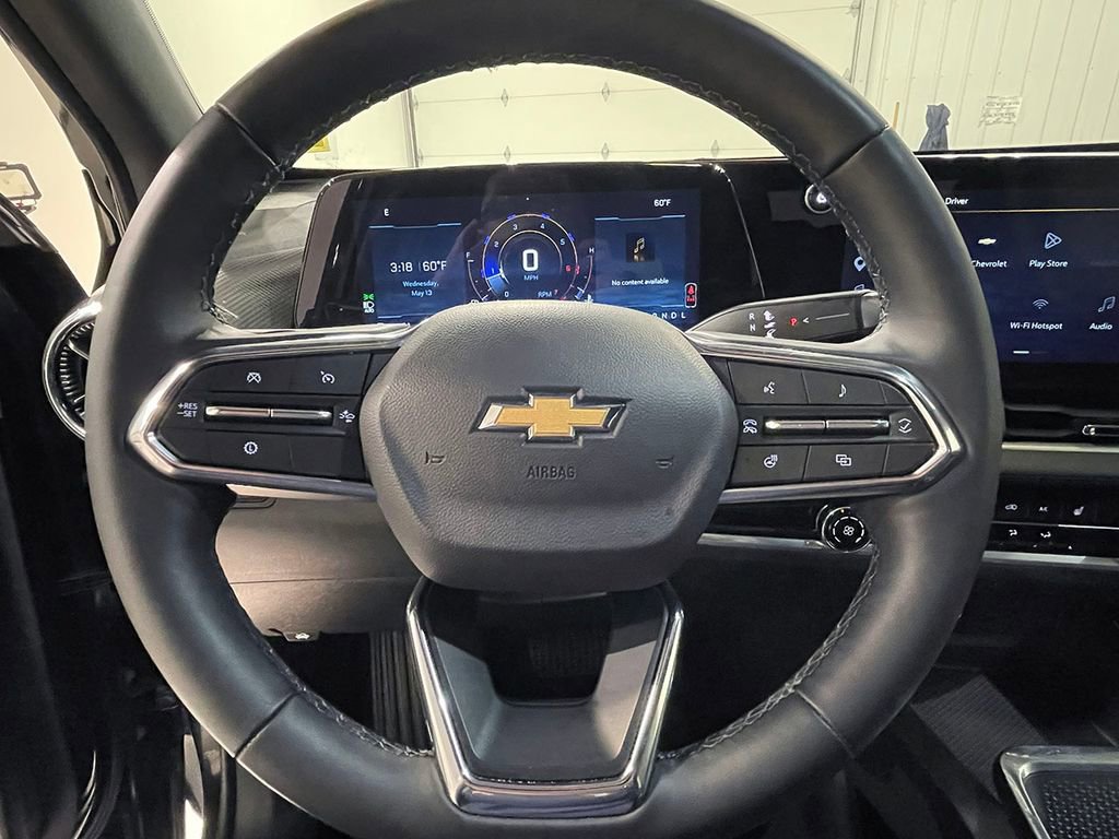 Used 2026 Chevrolet Equinox LT AWD/4WD image 32