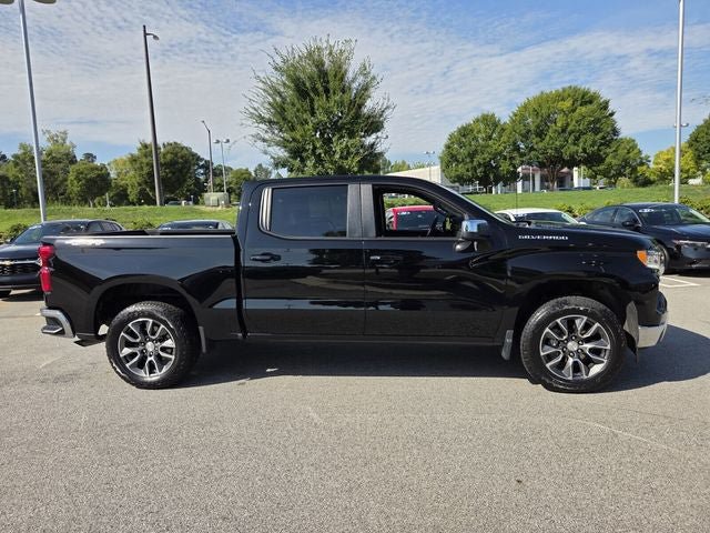 Used 2024 Chevrolet Silverado 1500 LT AWD/4WD image 9