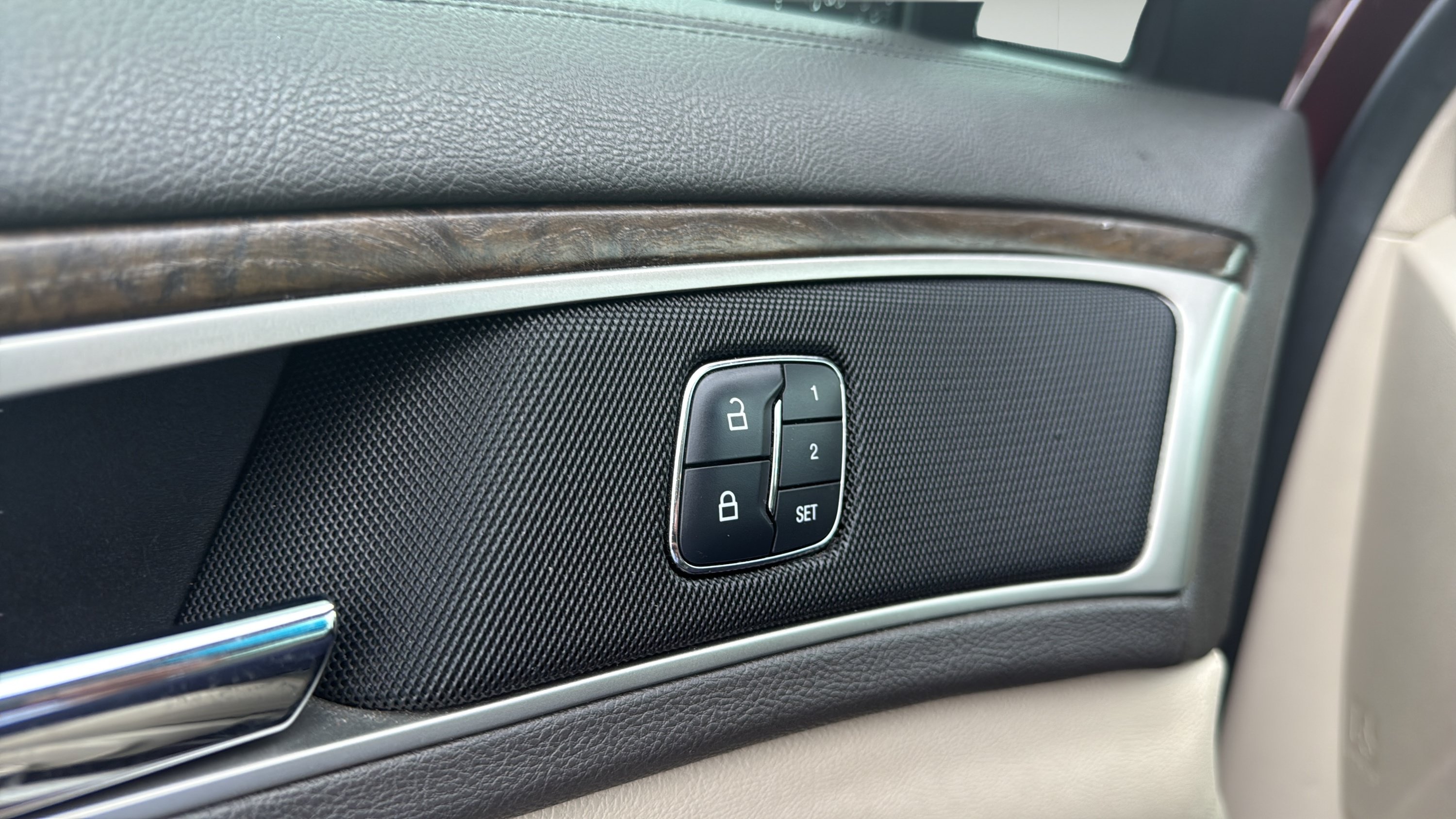 Used 2017 Lincoln MKZ Reserve FWD image 20