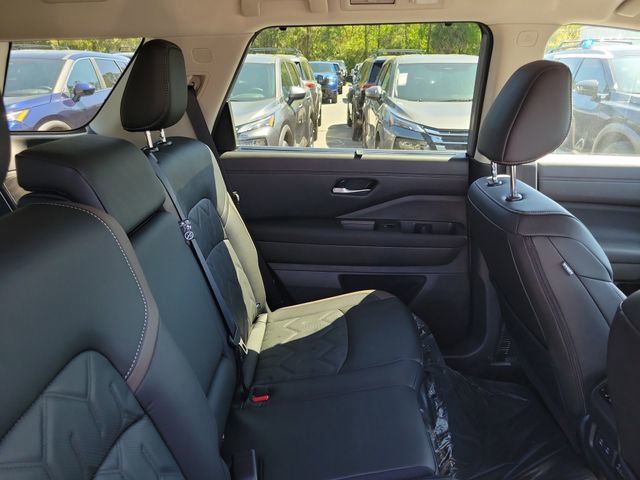 New 2026 Nissan Pathfinder Platinum w/ Cargo Package image 30
