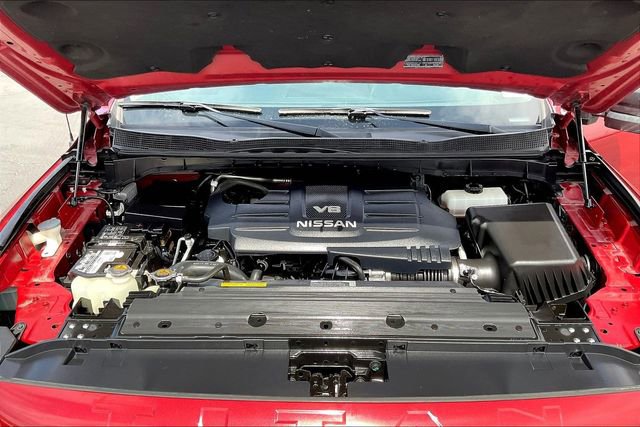 Used 2017 Nissan Titan PRO-4X w/ Pro-4x Convenience Package image 9