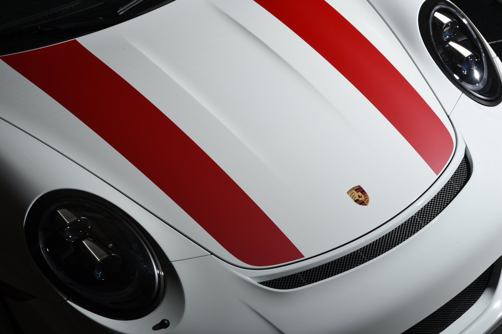 Used 2016 Porsche 911 R RWD image 15