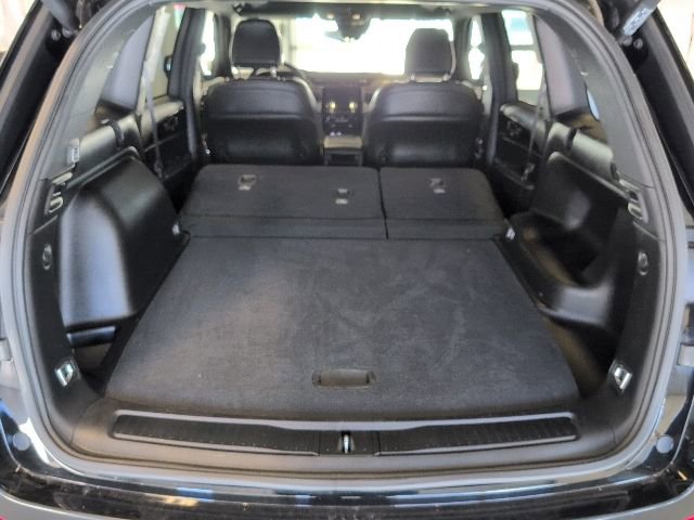 Used 2023 Jeep Grand Cherokee Altitude image 27