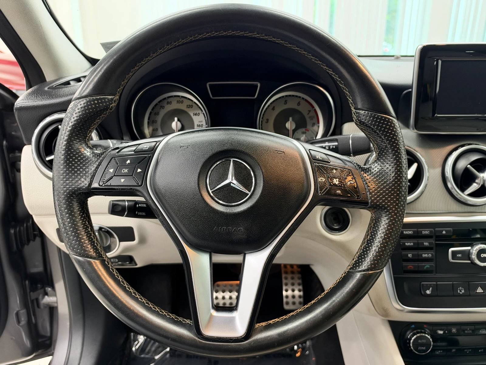 Used 2015 Mercedes-Benz GLA 250 w/ Premium Package image 34