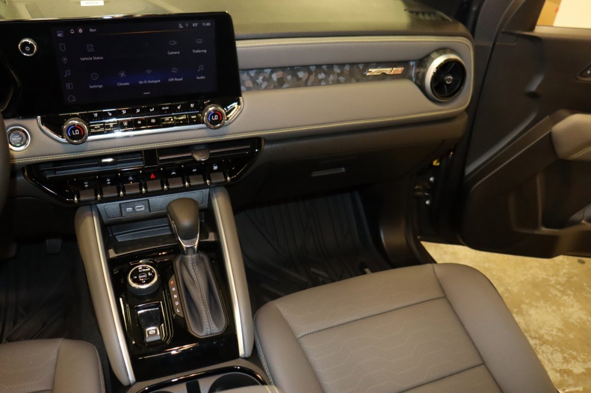 Used 2025 Chevrolet Colorado ZR2 w/ ZR2 Bison Edition image 34