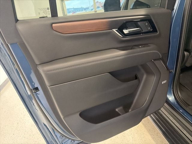 New 2026 GMC Yukon XL Denali w/ Sun & Power Step Package AWD/4WD image 54