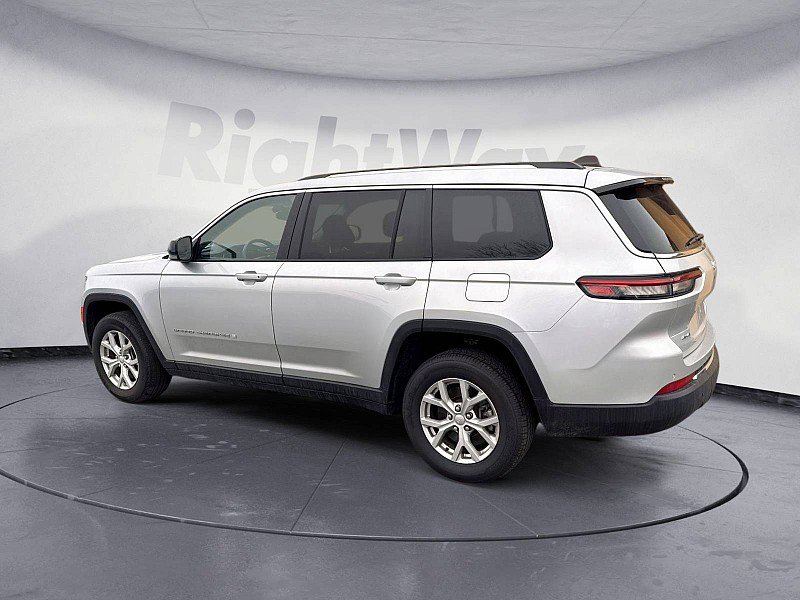 Used 2023 Jeep Grand Cherokee L Limited image 3